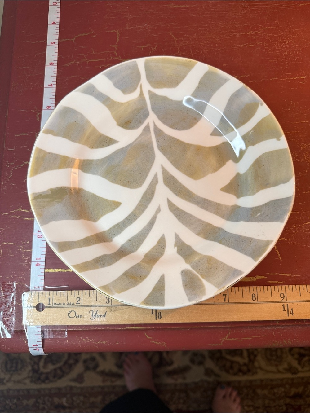 Vietri Zebra Stripe Stoneware Plate